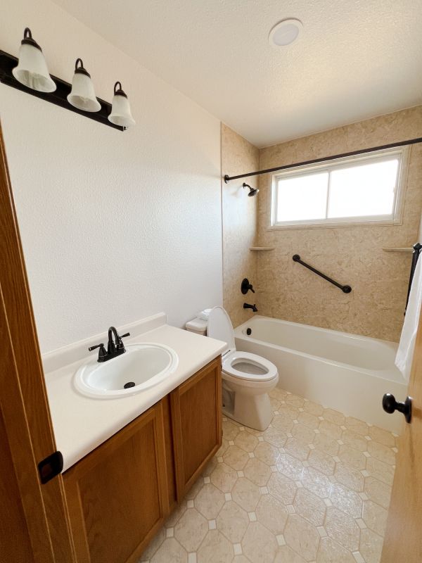 Top Bathroom Remodeling Companies in Spicewood, TX